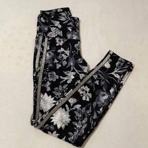 Old Navy Active Black and White Leggings